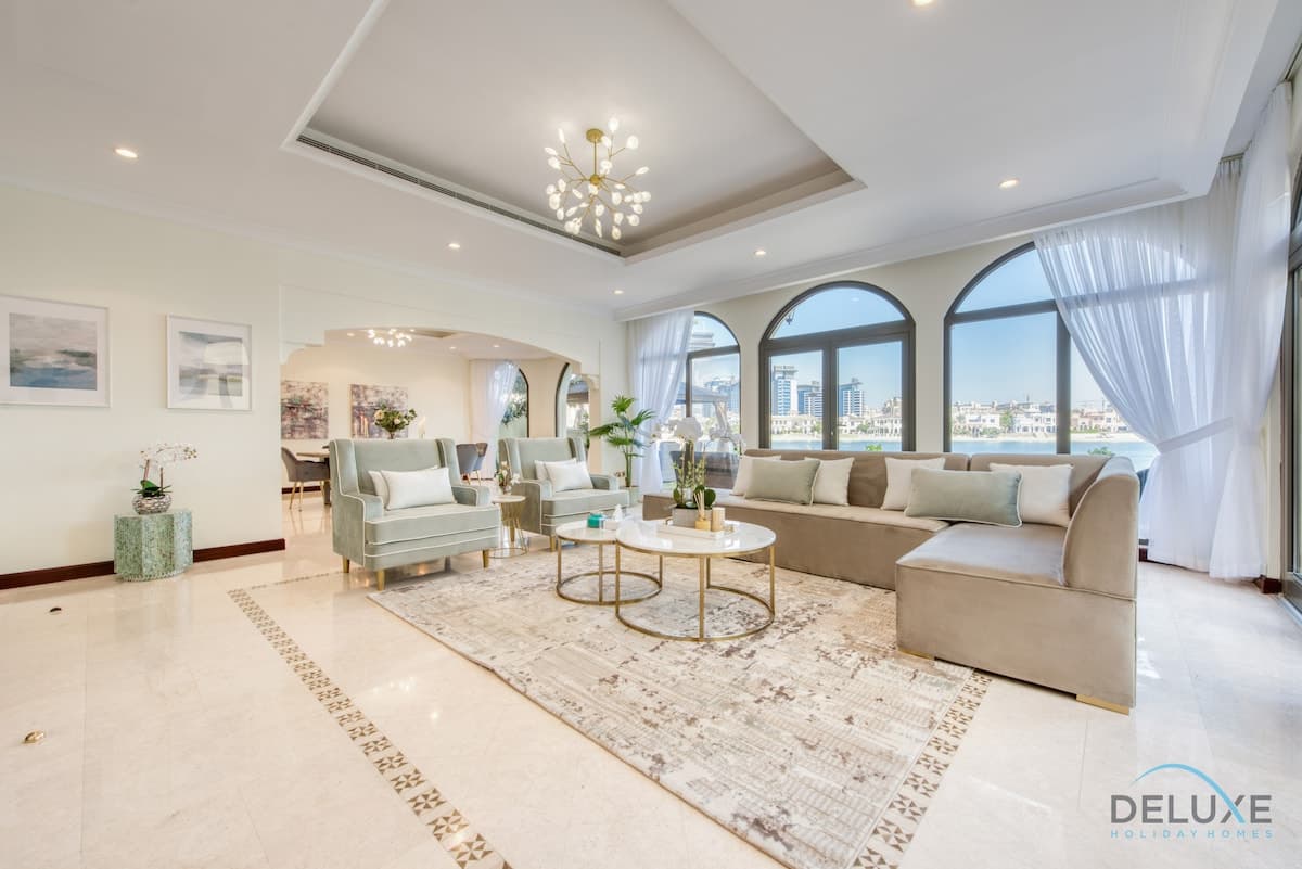 Resort-like Stay Beachfront & Skyline Views w/Pool
