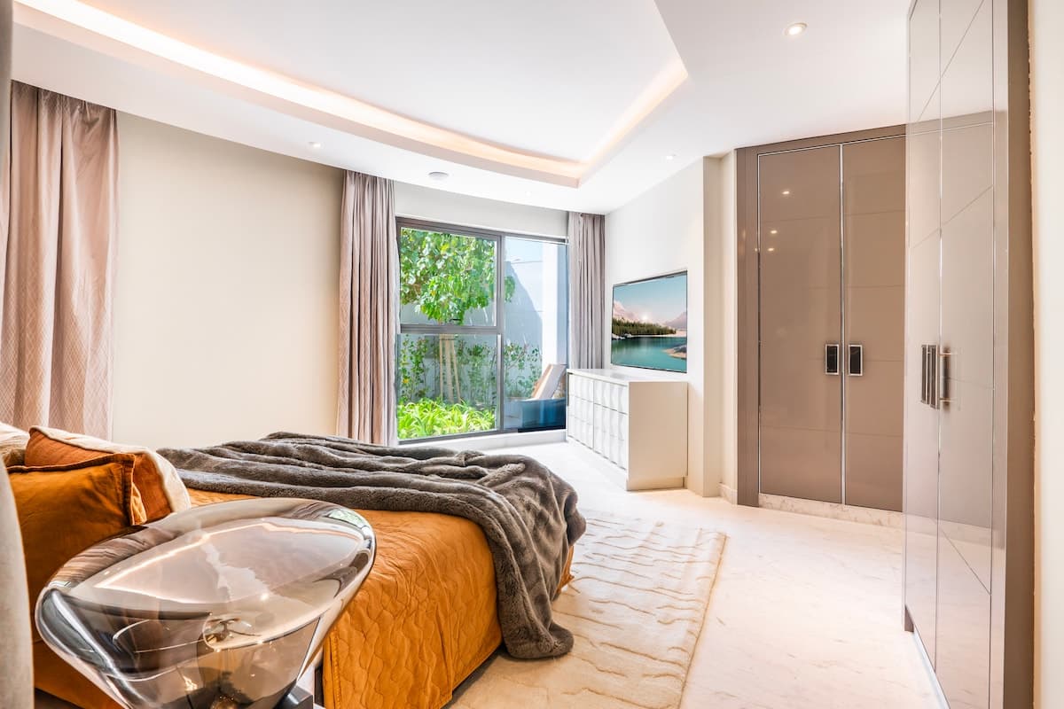 One-of-a-Kind Custom 6 Bedroom Villa on the Tip